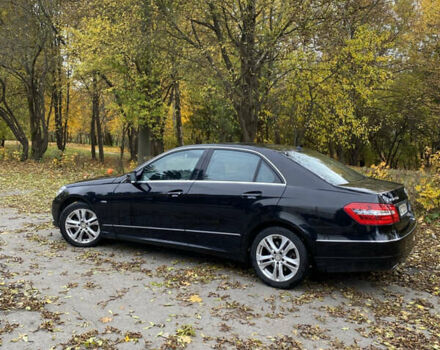 Мерседес Е-Клас 2010 у Луцьку на Automoto.ua Чорний Мерседес Е-Клас, об'ємом двигуна 2.99 л та пробігом 233 тис. км за 16500 $, фото 3 на Automoto.ua