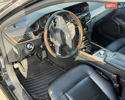 Чорний Мерседес Е-Клас, об'ємом двигуна 2.99 л та пробігом 181 тис. км за 15500 $, фото 10 на Automoto.ua