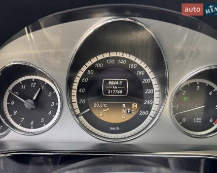 Чорний Мерседес Е-Клас, об'ємом двигуна 3 л та пробігом 310 тис. км за 16500 $, фото 25 на Automoto.ua