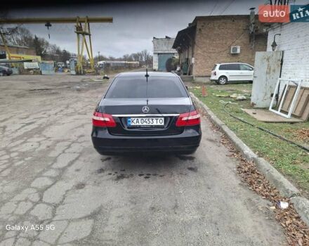 Черный Мерседес Е-Класс, объемом двигателя 2.14 л и пробегом 467 тыс. км за 11200 $, фото 3 на Automoto.ua