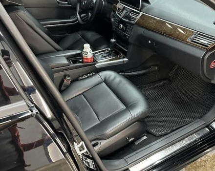 Черный Мерседес Е-Класс, объемом двигателя 1.8 л и пробегом 360 тыс. км за 12000 $, фото 15 на Automoto.ua