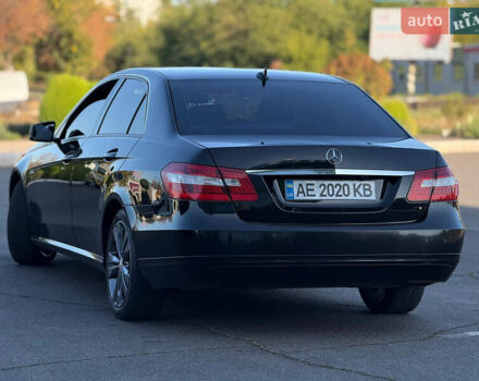 Чорний Мерседес Е-Клас, об'ємом двигуна 2.14 л та пробігом 282 тис. км за 11900 $, фото 5 на Automoto.ua