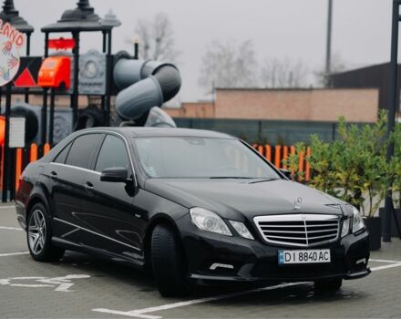 Черный Мерседес Е-Класс, объемом двигателя 3 л и пробегом 270 тыс. км за 14300 $, фото 22 на Automoto.ua