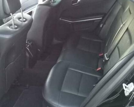 Мерседес Е-Класс 2011 в Черновцах на Automoto.ua Черный Мерседес Е-Класс, объемом двигателя 2.1 л и пробегом 234 тыс. км за 12000 $, фото 7 на Automoto.ua