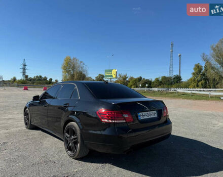 Черный Мерседес Е-Класс, объемом двигателя 1.8 л и пробегом 415 тыс. км за 11200 $, фото 3 на Automoto.ua