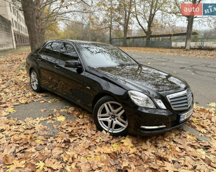 Чорний Мерседес Е-Клас, об'ємом двигуна 2.2 л та пробігом 226 тис. км за 13000 $, фото 4 на Automoto.ua