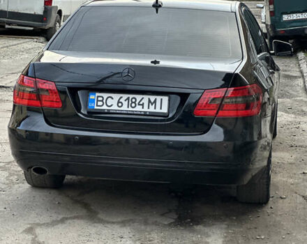 Мерседес Е-Класс 2011 в Львове на Automoto.ua Черный Мерседес Е-Класс, объемом двигателя 1.8 л и пробегом 353 тыс. км за 12000 $, фото 5 на Automoto.ua