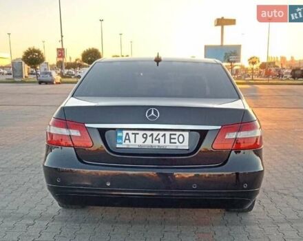 Мерседес Е-Класс 2011 в Черновцах на Automoto.ua Черный Мерседес Е-Класс, объемом двигателя 2.1 л и пробегом 234 тыс. км за 12000 $, фото 3 на Automoto.ua