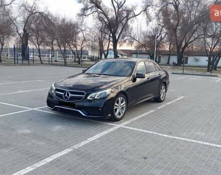 Черный Мерседес Е-Класс, объемом двигателя 1.8 л и пробегом 420 тыс. км за 10500 $, фото 9 на Automoto.ua