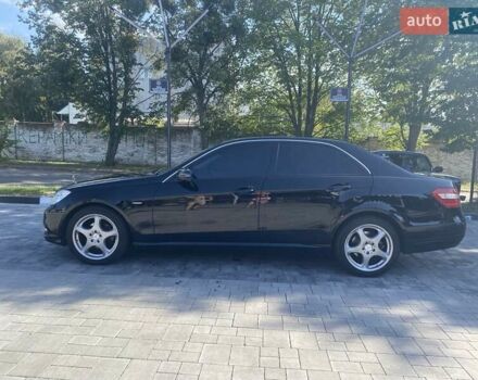 Черный Мерседес Е-Класс, объемом двигателя 2.1 л и пробегом 315 тыс. км за 11500 $, фото 7 на Automoto.ua