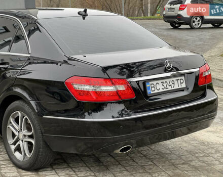 Черный Мерседес Е-Класс, объемом двигателя 1.8 л и пробегом 271 тыс. км за 8999 $, фото 12 на Automoto.ua