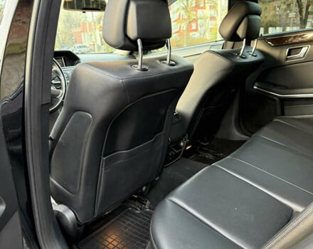 Черный Мерседес Е-Класс, объемом двигателя 2.14 л и пробегом 336 тыс. км за 11200 $, фото 14 на Automoto.ua