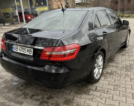 Чорний Мерседес Е-Клас, об'ємом двигуна 2.1 л та пробігом 270 тис. км за 10200 $, фото 4 на Automoto.ua