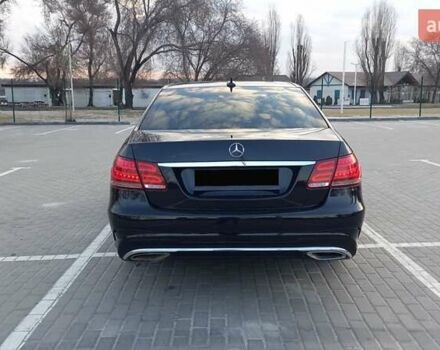 Черный Мерседес Е-Класс, объемом двигателя 1.8 л и пробегом 420 тыс. км за 10500 $, фото 4 на Automoto.ua