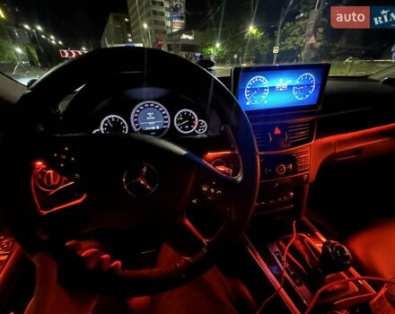 Мерседес Е-Класс 2011 в Львове на Automoto.ua Черный Мерседес Е-Класс, объемом двигателя 1.8 л и пробегом 353 тыс. км за 12000 $, фото 11 на Automoto.ua