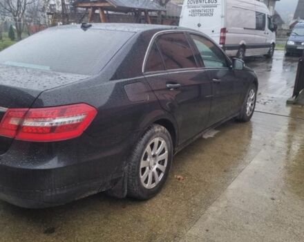 Черный Мерседес Е-Класс, объемом двигателя 2.1 л и пробегом 269 тыс. км за 11000 $, фото 2 на Automoto.ua