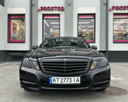 Черный Мерседес Е-Класс, объемом двигателя 2.2 л и пробегом 280 тыс. км за 11499 $, фото 1 на Automoto.ua