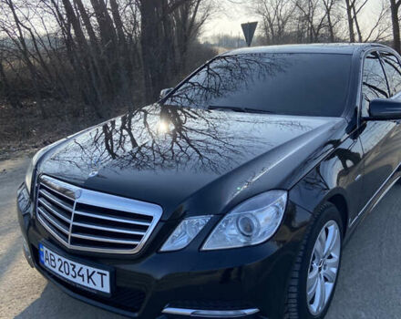 Чорний Мерседес Е-Клас, об'ємом двигуна 2.1 л та пробігом 303 тис. км за 13800 $, фото 1 на Automoto.ua