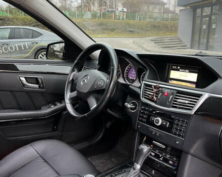 Черный Мерседес Е-Класс, объемом двигателя 1.8 л и пробегом 271 тыс. км за 8999 $, фото 27 на Automoto.ua