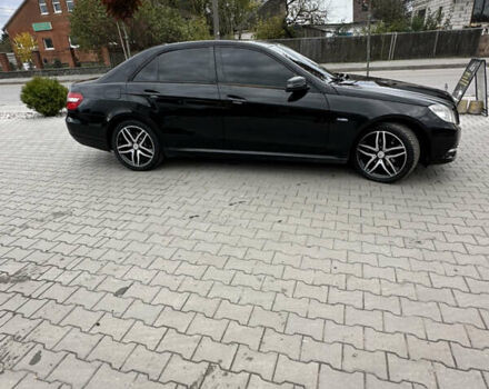 Чорний Мерседес Е-Клас, об'ємом двигуна 2.2 л та пробігом 285 тис. км за 12300 $, фото 6 на Automoto.ua