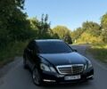 Черный Мерседес Е-Класс, объемом двигателя 2.2 л и пробегом 300 тыс. км за 12800 $, фото 1 на Automoto.ua
