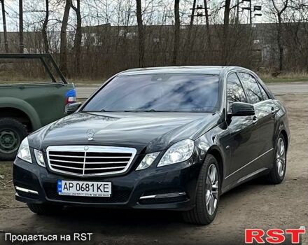 Чорний Мерседес Е-Клас, об'ємом двигуна 2.1 л та пробігом 263 тис. км за 15000 $, фото 2 на Automoto.ua