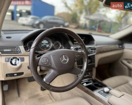 Мерседес Е-Клас 2011 у Києві на Automoto.ua Чорний Мерседес Е-Клас, об'ємом двигуна 3 л та пробігом 227 тис. км за 12500 $, фото 19 на Automoto.ua