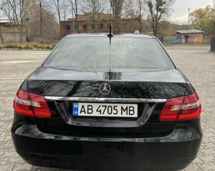 Чорний Мерседес Е-Клас, об'ємом двигуна 2.1 л та пробігом 270 тис. км за 10200 $, фото 3 на Automoto.ua