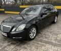 Чорний Мерседес Е-Клас, об'ємом двигуна 2.1 л та пробігом 270 тис. км за 10200 $, фото 2 на Automoto.ua