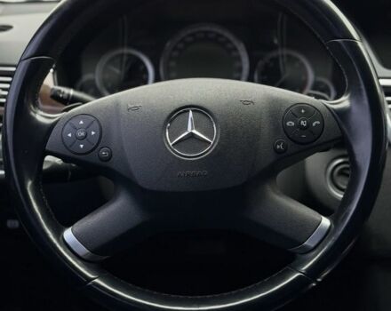 Черный Мерседес Е-Класс, объемом двигателя 2 л и пробегом 203 тыс. км за 12000 $, фото 9 на Automoto.ua