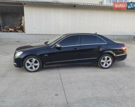 Чорний Мерседес Е-Клас, об'ємом двигуна 0 л та пробігом 260 тис. км за 13000 $, фото 6 на Automoto.ua