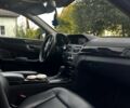 Черный Мерседес Е-Класс, объемом двигателя 2.1 л и пробегом 400 тыс. км за 11400 $, фото 12 на Automoto.ua
