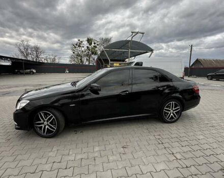 Чорний Мерседес Е-Клас, об'ємом двигуна 2.2 л та пробігом 285 тис. км за 12300 $, фото 2 на Automoto.ua