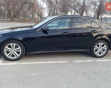Черный Мерседес Е-Класс, объемом двигателя 1.8 л и пробегом 420 тыс. км за 10500 $, фото 5 на Automoto.ua