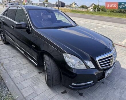 Чорний Мерседес Е-Клас, об'ємом двигуна 3 л та пробігом 310 тис. км за 16500 $, фото 2 на Automoto.ua