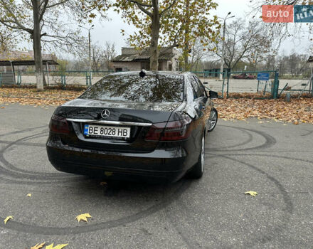 Чорний Мерседес Е-Клас, об'ємом двигуна 2.2 л та пробігом 226 тис. км за 13000 $, фото 9 на Automoto.ua
