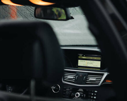 Чорний Мерседес Е-Клас, об'ємом двигуна 2.99 л та пробігом 270 тис. км за 14500 $, фото 29 на Automoto.ua