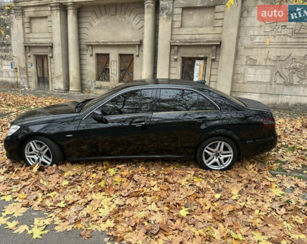 Чорний Мерседес Е-Клас, об'ємом двигуна 2.2 л та пробігом 226 тис. км за 13000 $, фото 1 на Automoto.ua