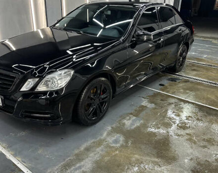 Черный Мерседес Е-Класс, объемом двигателя 1.8 л и пробегом 360 тыс. км за 12000 $, фото 10 на Automoto.ua