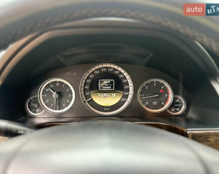 Чорний Мерседес Е-Клас, об'ємом двигуна 2.2 л та пробігом 226 тис. км за 13000 $, фото 6 на Automoto.ua