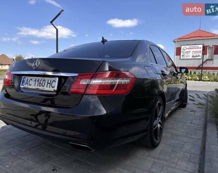 Чорний Мерседес Е-Клас, об'ємом двигуна 3 л та пробігом 310 тис. км за 16500 $, фото 6 на Automoto.ua