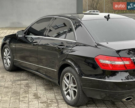 Черный Мерседес Е-Класс, объемом двигателя 1.8 л и пробегом 271 тыс. км за 8999 $, фото 11 на Automoto.ua