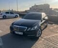 Чорний Мерседес Е-Клас, об'ємом двигуна 2.1 л та пробігом 400 тис. км за 10900 $, фото 1 на Automoto.ua