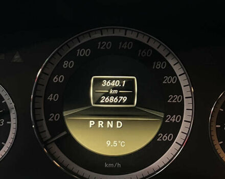 Черный Мерседес Е-Класс, объемом двигателя 2.2 л и пробегом 268 тыс. км за 10800 $, фото 12 на Automoto.ua