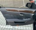 Черный Мерседес Е-Класс, объемом двигателя 2.2 л и пробегом 283 тыс. км за 12000 $, фото 1 на Automoto.ua