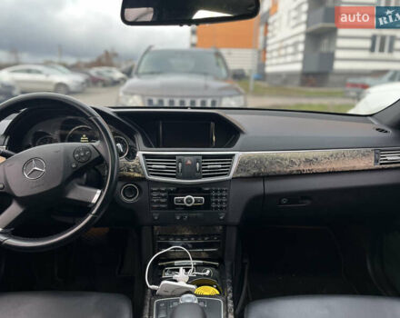 Чорний Мерседес Е-Клас, об'ємом двигуна 3.5 л та пробігом 160 тис. км за 13500 $, фото 8 на Automoto.ua