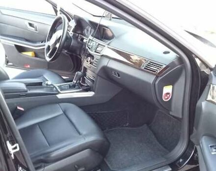 Мерседес Е-Класс 2011 в Черновцах на Automoto.ua Черный Мерседес Е-Класс, объемом двигателя 2.1 л и пробегом 234 тыс. км за 12000 $, фото 8 на Automoto.ua