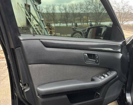 Чорний Мерседес Е-Клас, об'ємом двигуна 2.2 л та пробігом 200 тис. км за 15500 $, фото 13 на Automoto.ua