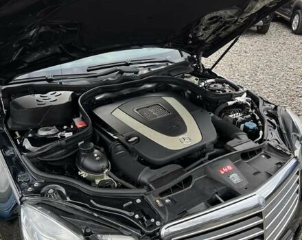 Черный Мерседес Е-Класс, объемом двигателя 3.5 л и пробегом 330 тыс. км за 11700 $, фото 6 на Automoto.ua