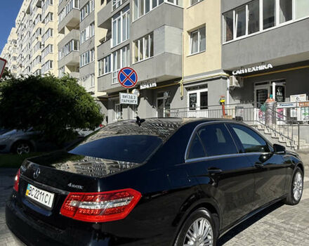 Мерседес Е-Класс 2011 в Львове на Automoto.ua Черный Мерседес Е-Класс, объемом двигателя 2.14 л и пробегом 199 тыс. км за 16990 $, фото 5 на Automoto.ua